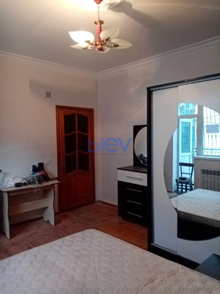 Satış 1 otaqlı Köhnə Tikili bina evi  36m², Bakı