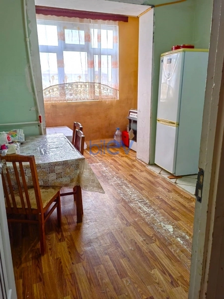 Satış 4 otaqlı Köhnə Tikili bina evi  100m², Bakı