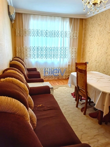 Satış 4 otaqlı Köhnə Tikili bina evi  100m², Bakı