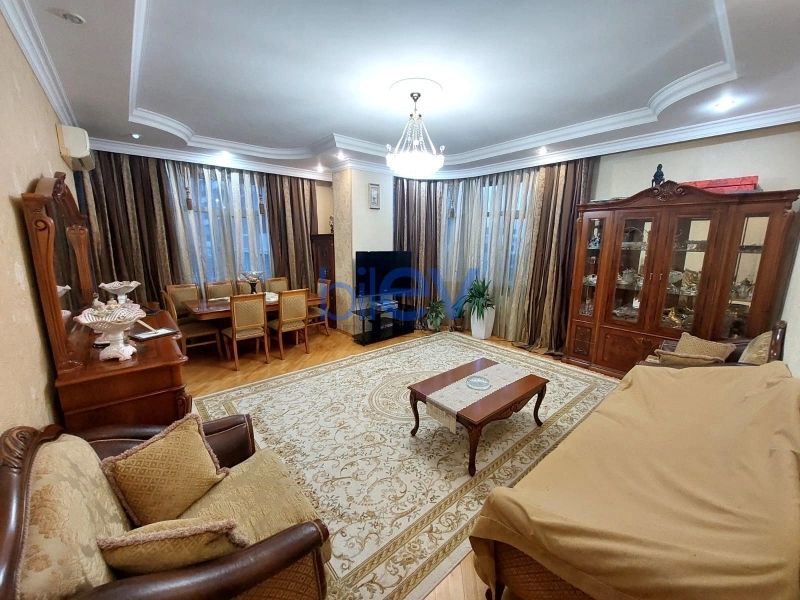 Satış 4 otaqlı Yeni Tikili bina evi  165m², Bakı