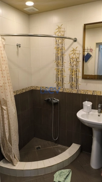 Aylıq Kirayə 2 otaqlı Köhnə Tikili bina evi  70m², Bakı