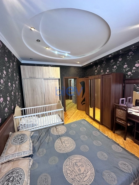 Aylıq Kirayə 2 otaqlı Yeni Tikili bina evi  95m², Bakı
