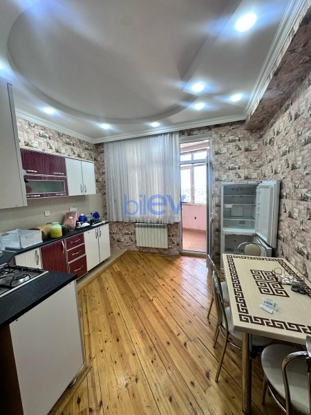 Aylıq Kirayə 2 otaqlı Yeni Tikili bina evi  95m², Bakı