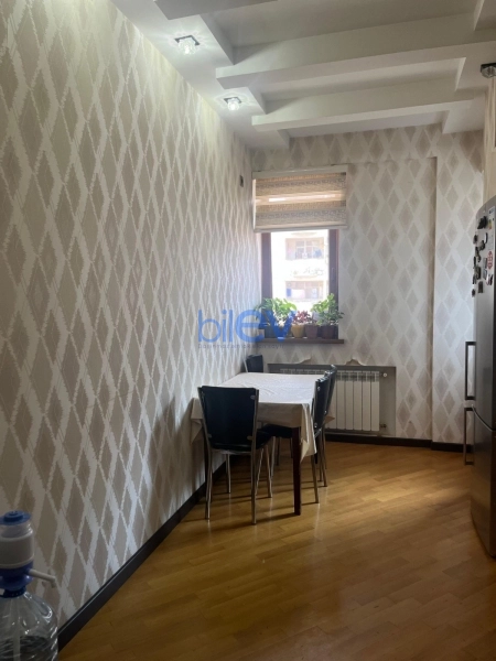 Aylıq Kirayə 3 otaqlı Yeni Tikili bina evi  100m², Bakı