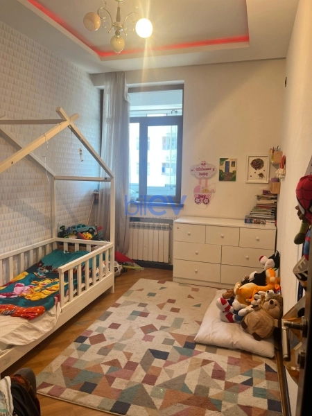 Aylıq Kirayə 3 otaqlı Yeni Tikili bina evi  100m², Bakı