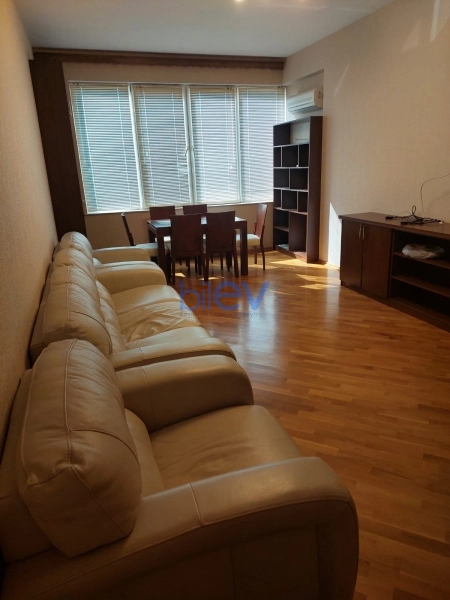Aylıq Kirayə 2 otaqlı Yeni Tikili bina evi  82m², Bakı