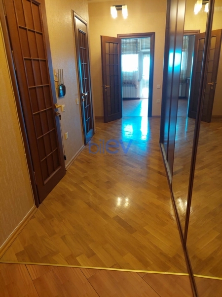 Aylıq Kirayə 2 otaqlı Yeni Tikili bina evi  82m², Bakı