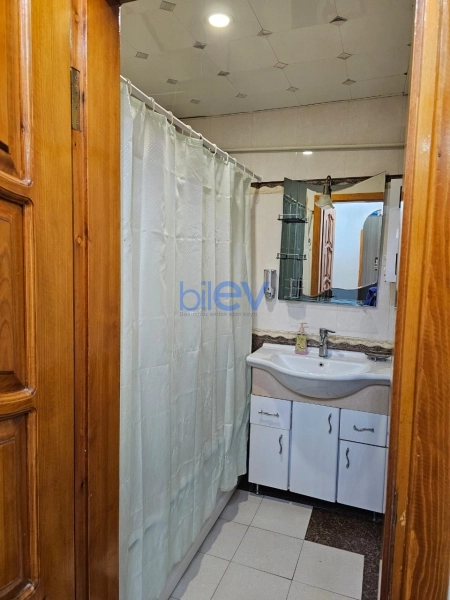 Aylıq Kirayə 2 otaqlı Köhnə Tikili bina evi  60m², Bakı