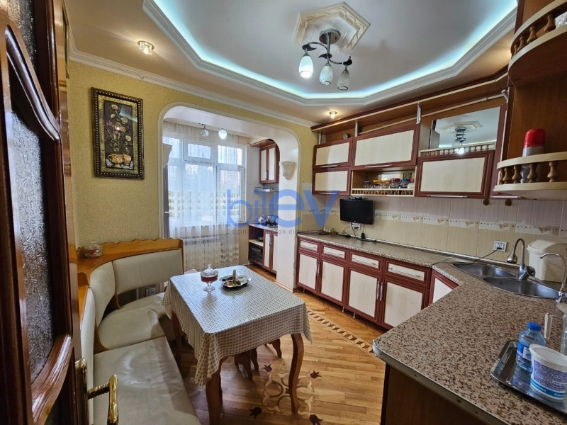 Aylıq Kirayə 2 otaqlı Köhnə Tikili bina evi  60m², Bakı