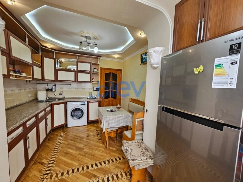 Aylıq Kirayə 2 otaqlı Köhnə Tikili bina evi  60m², Bakı