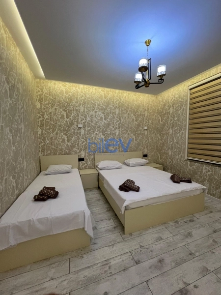 Günlük Kirayə 3 otaqlı Yeni Tikili bina evi  130m², Qəbələ