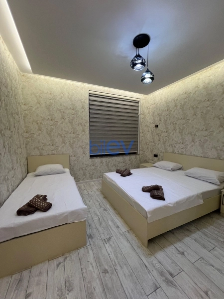 Günlük Kirayə 3 otaqlı Yeni Tikili bina evi  130m², Qəbələ