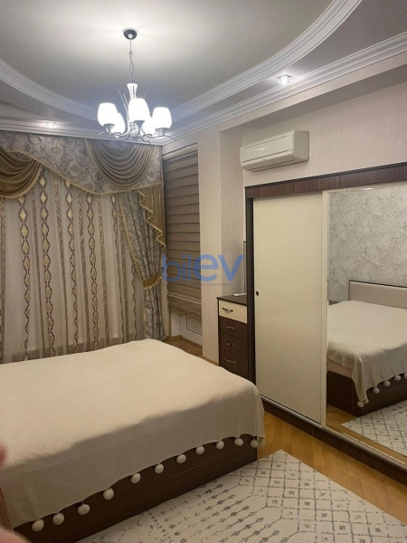 Aylıq Kirayə 3 otaqlı Yeni Tikili bina evi  147m², Bakı