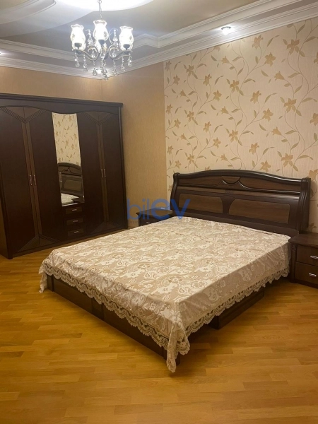 Aylıq Kirayə 3 otaqlı Yeni Tikili bina evi  147m², Bakı