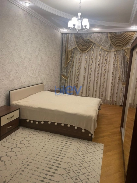 Aylıq Kirayə 3 otaqlı Yeni Tikili bina evi  147m², Bakı
