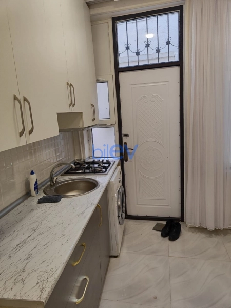 Aylıq Kirayə 2 otaqlı Köhnə Tikili bina evi  55m², Bakı