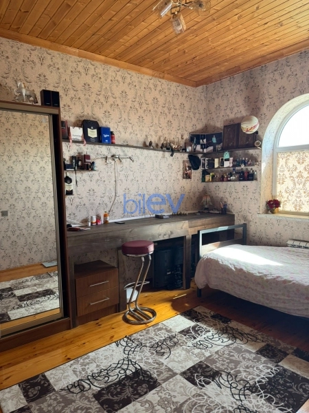 Satış 5 otaqlı Həyət evi  4m², Bakı