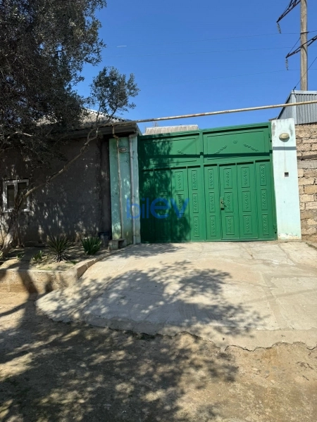 Satış 5 otaqlı Həyət evi  4m², Bakı