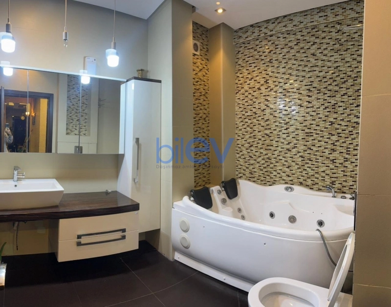 Aylıq Kirayə 4 otaqlı Yeni Tikili bina evi  200m², Bakı