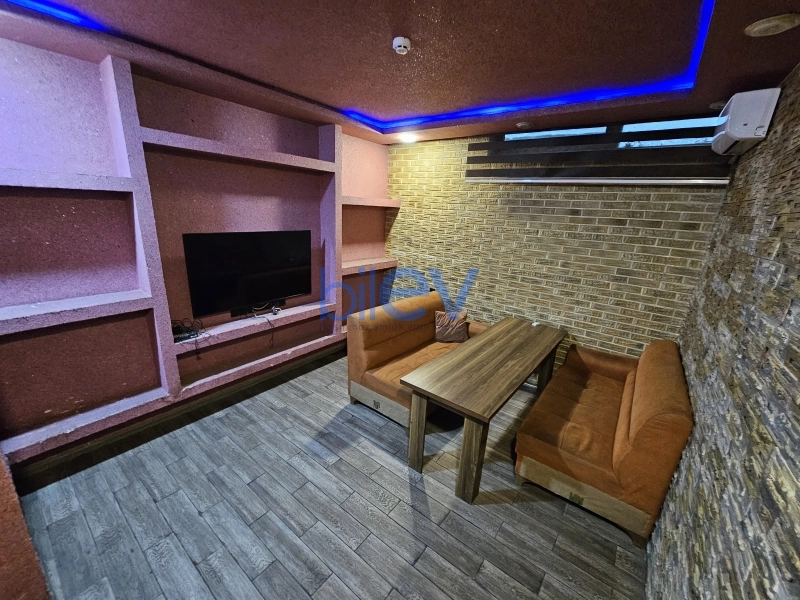 Satış 13 otaqlı Obyekt  300m², Xırdalan