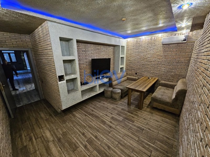 Satış 13 otaqlı Obyekt  300m², Xırdalan