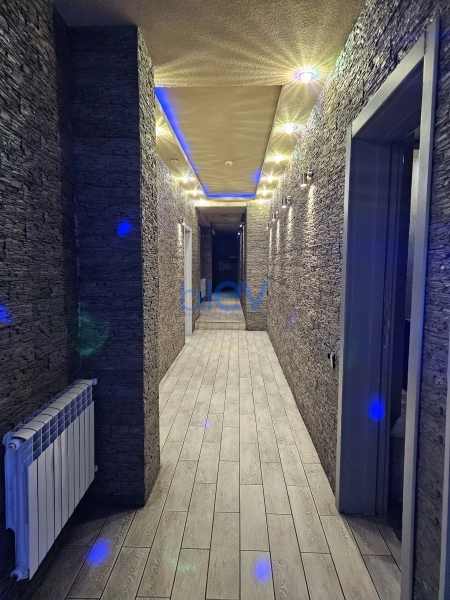 Satış 13 otaqlı Obyekt  300m², Xırdalan