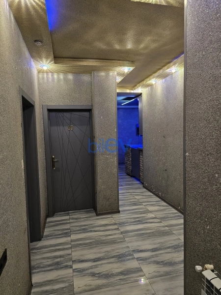 Satış 13 otaqlı Obyekt  300m², Xırdalan