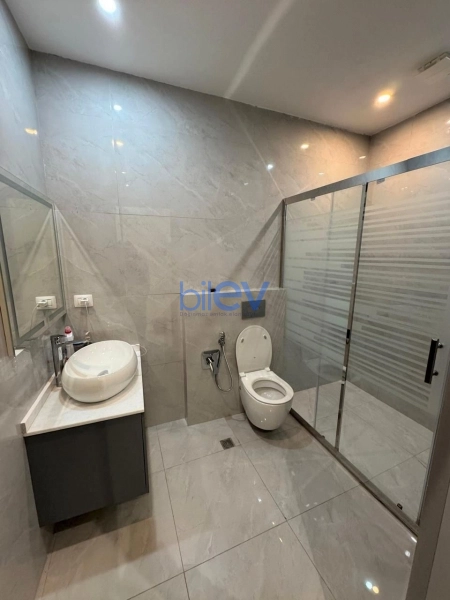 Aylıq Kirayə 2 otaqlı Yeni Tikili bina evi  91m², Bakı