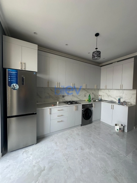 Aylıq Kirayə 3 otaqlı Yeni Tikili bina evi  113m², Bakı