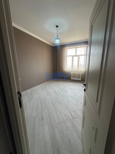 Aylıq Kirayə 3 otaqlı Yeni Tikili bina evi  113m², Bakı