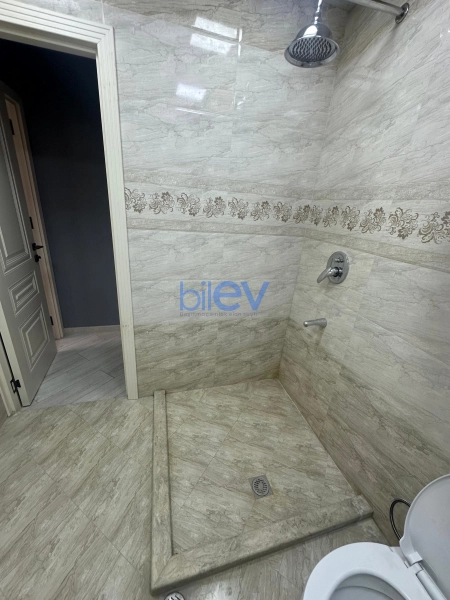 Aylıq Kirayə 3 otaqlı Yeni Tikili bina evi  113m², Bakı