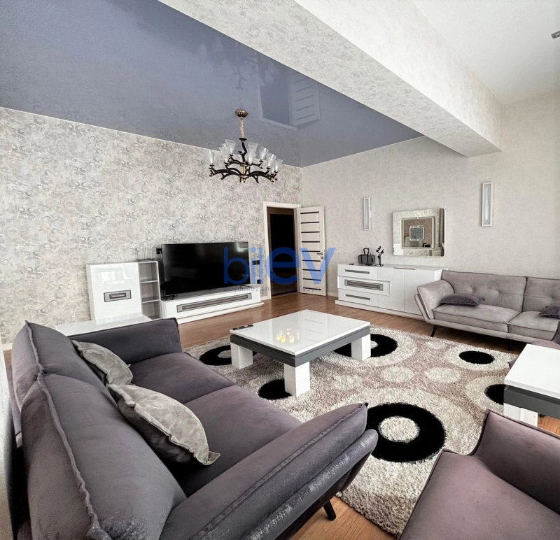 Aylıq Kirayə 4 otaqlı Yeni Tikili bina evi  182m², Bakı