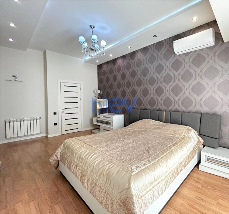 Aylıq Kirayə 4 otaqlı Yeni Tikili bina evi  182m², Bakı