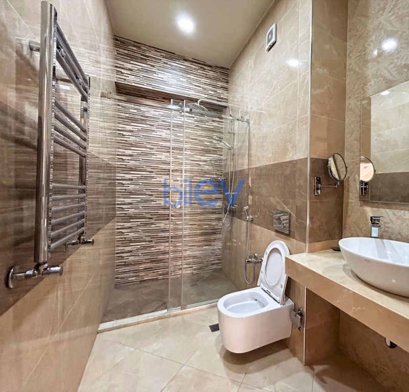 Aylıq Kirayə 4 otaqlı Yeni Tikili bina evi  182m², Bakı