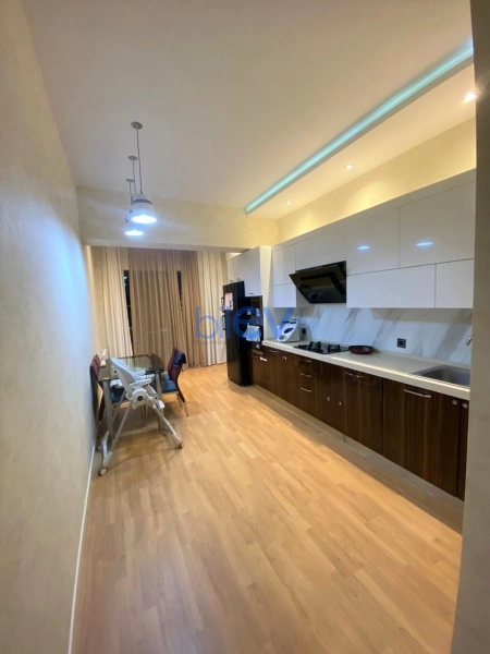 Aylıq Kirayə 3 otaqlı Yeni Tikili bina evi  147m², Bakı