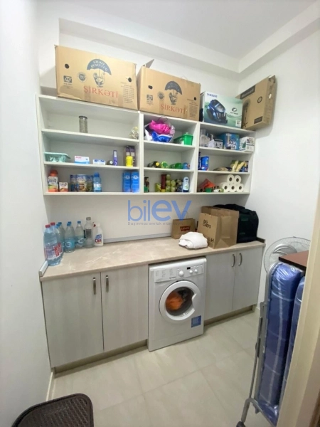 Aylıq Kirayə 3 otaqlı Yeni Tikili bina evi  147m², Bakı