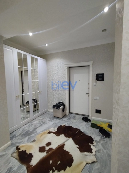 Aylıq Kirayə 3 otaqlı Yeni Tikili bina evi  135m², Bakı