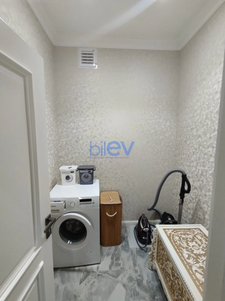 Aylıq Kirayə 3 otaqlı Yeni Tikili bina evi  135m², Bakı