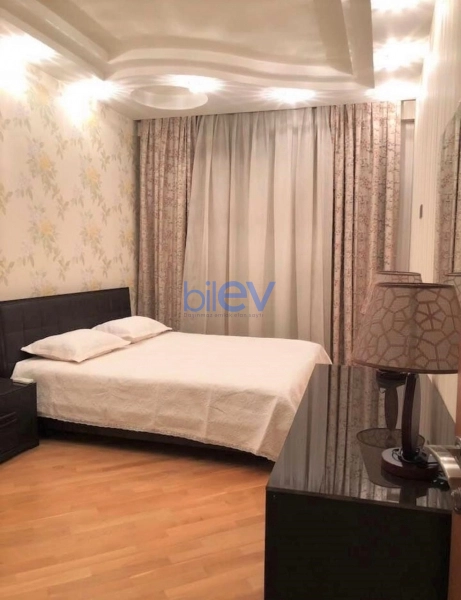 Aylıq Kirayə 3 otaqlı Yeni Tikili bina evi  145m², Bakı