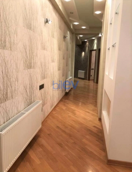 Aylıq Kirayə 3 otaqlı Yeni Tikili bina evi  145m², Bakı