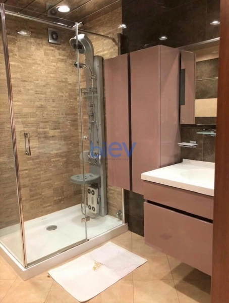 Aylıq Kirayə 3 otaqlı Yeni Tikili bina evi  145m², Bakı