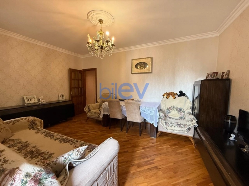 Satış 3 otaqlı Köhnə Tikili bina evi  65m², Bakı
