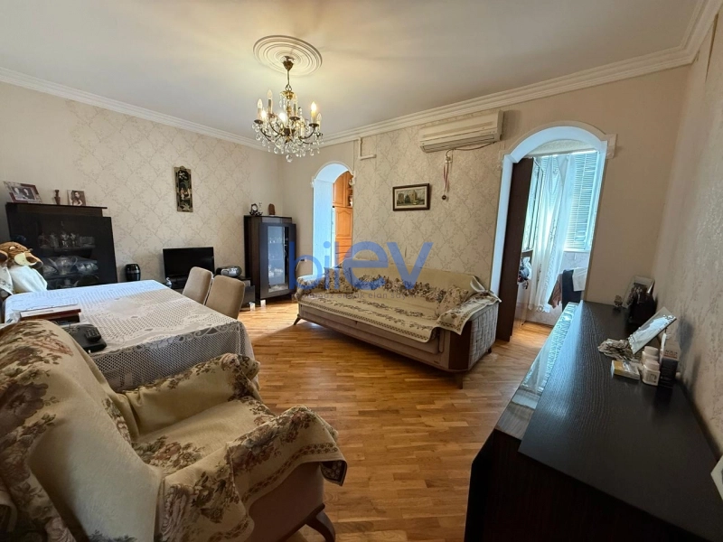 Satış 3 otaqlı Köhnə Tikili bina evi  65m², Bakı