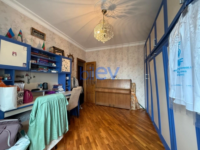 Satış 3 otaqlı Köhnə Tikili bina evi  65m², Bakı