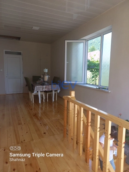 Aylıq Kirayə 4 otaqlı Həyət evi  100m², Qax