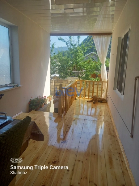 Aylıq Kirayə 4 otaqlı Həyət evi  100m², Qax