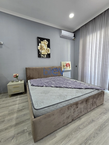 Günlük Kirayə 1 otaqlı Yeni Tikili bina evi  58m², Bakı