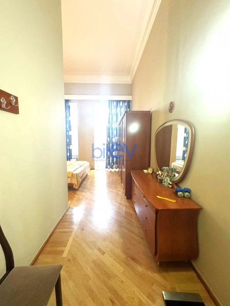 Aylıq Kirayə 2 otaqlı Köhnə Tikili bina evi  90m², Bakı
