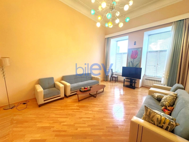 Aylıq Kirayə 2 otaqlı Köhnə Tikili bina evi  90m², Bakı