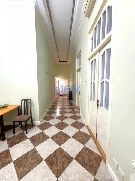 Aylıq Kirayə 2 otaqlı Köhnə Tikili bina evi  90m², Bakı